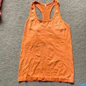 Lulu fitted tank